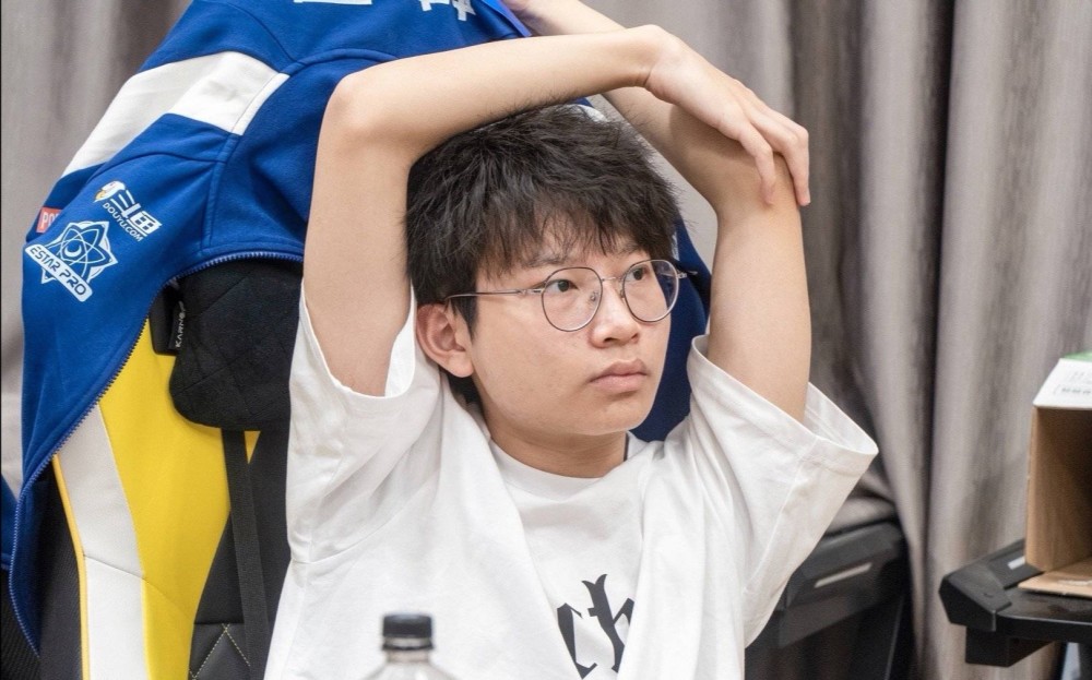 开云-包含蒂姆回归赛场，势不可挡首场状态亮眼，TES观众沸腾！的词条